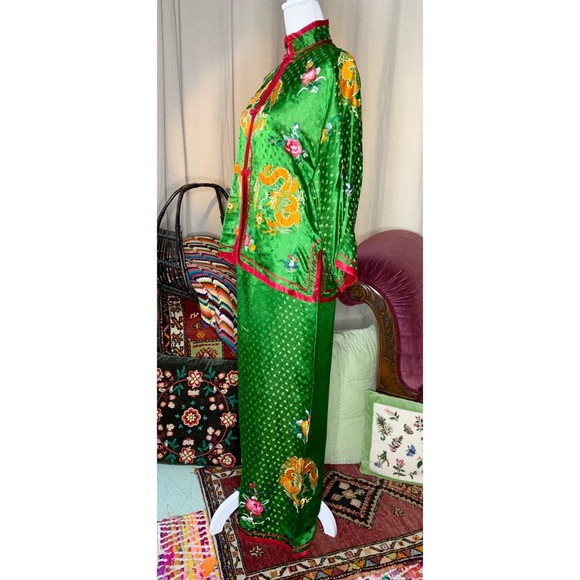 50s China Silk Embroidered Pajamas - Picture 15 of 16